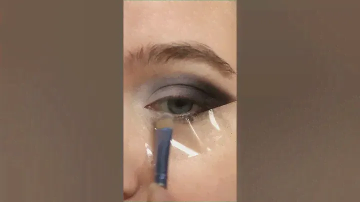 Smokey eyes 😍 makeup| Черно-белый Smokey eyes