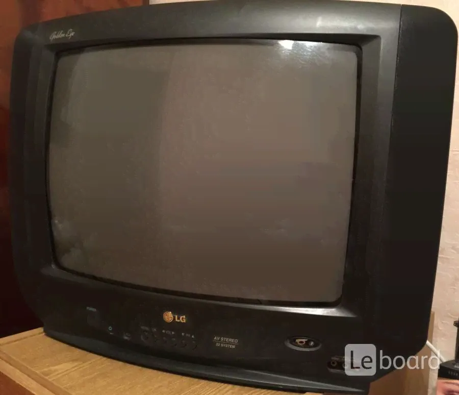 Телевизор LG Golden Eye model CF-20D33E-0